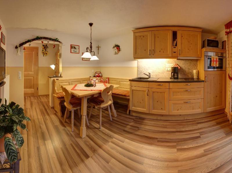 Gaestehaus Restner - Chiemgau Karte Inzell Bagian luar foto